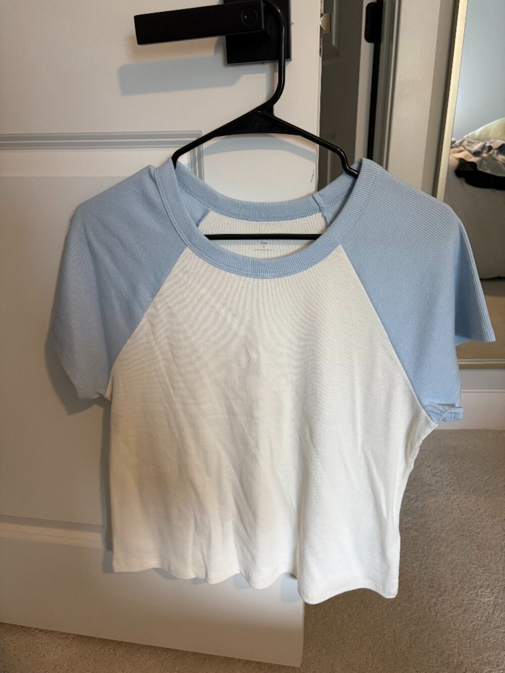 Old Navy Henley Blue and White Cropped T Shirt Snug Size XL